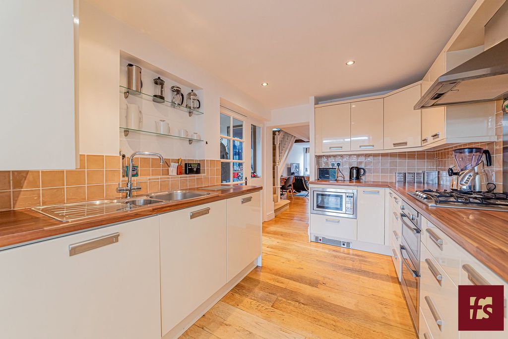Additional image 7 of 2 bed semi-detached house for saleHope Cottages, Bracknell Road, Warfield, Berkshire RG42