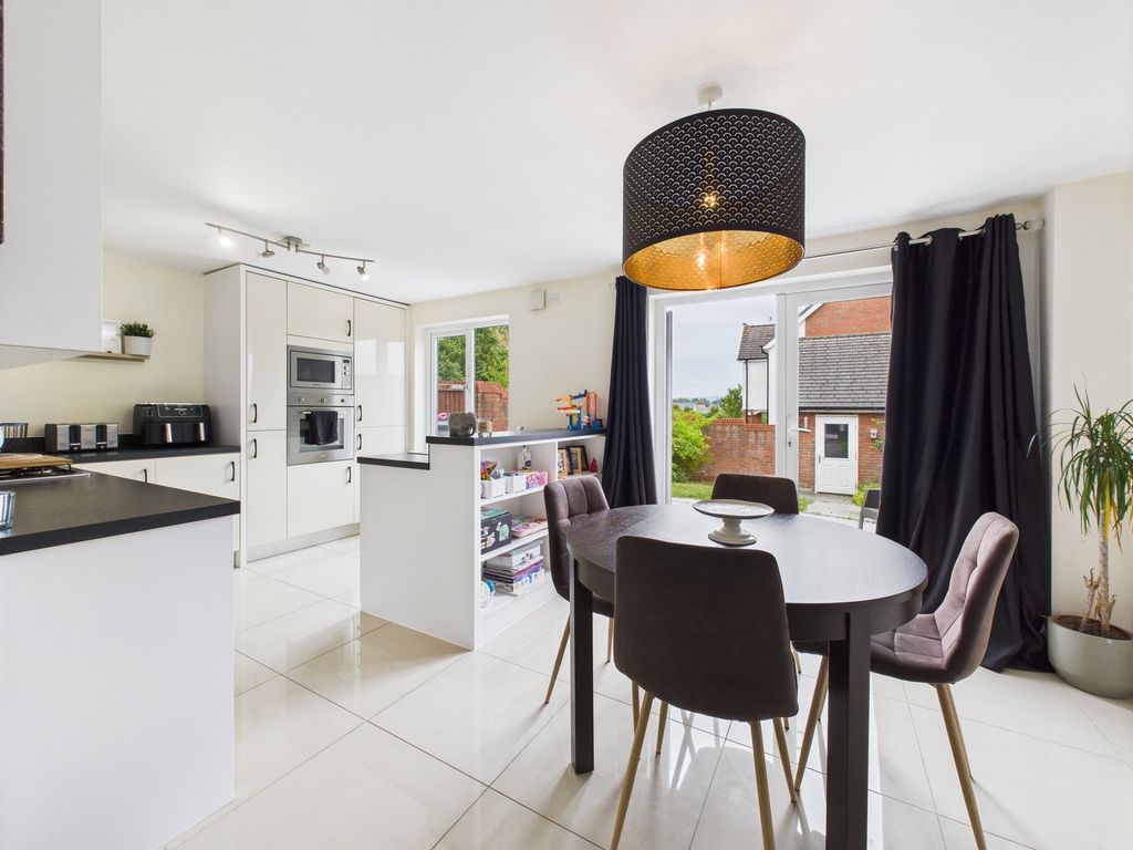Additional image 2 of 4 bed semi-detached house for saleHastings Drive, Calne, Wiltshire SN11
