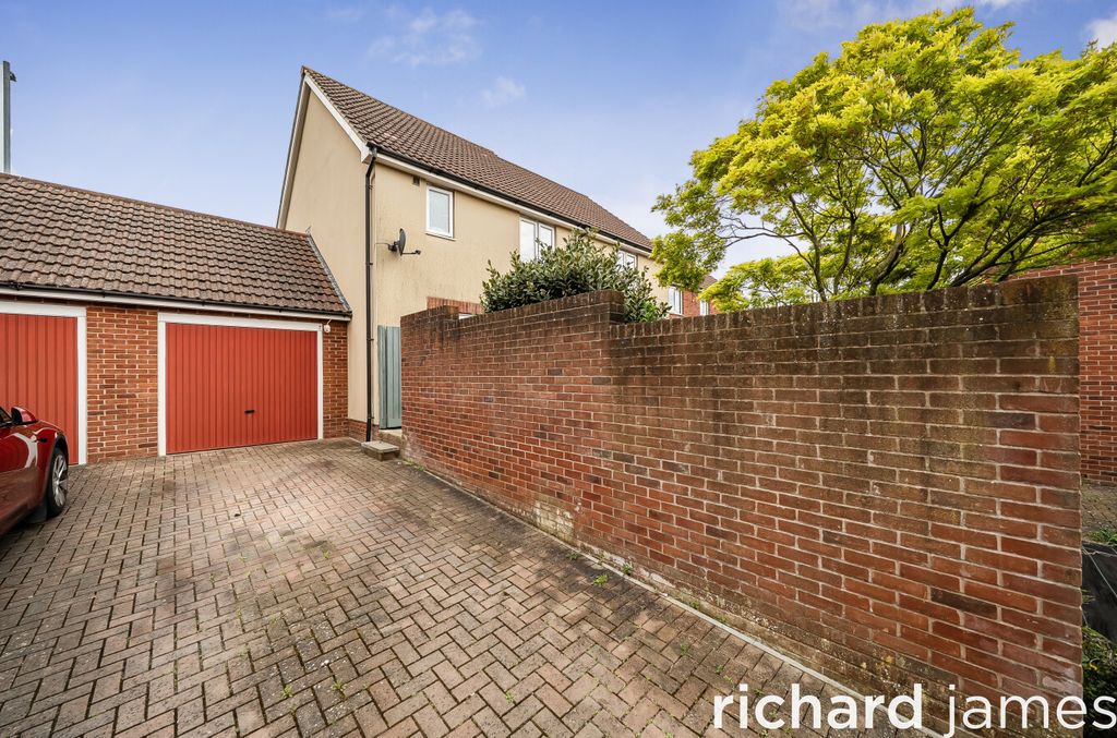 Additional image 13 of 3 bed semi-detached house for saleMoredon Road, Moredon, Swindon SN2