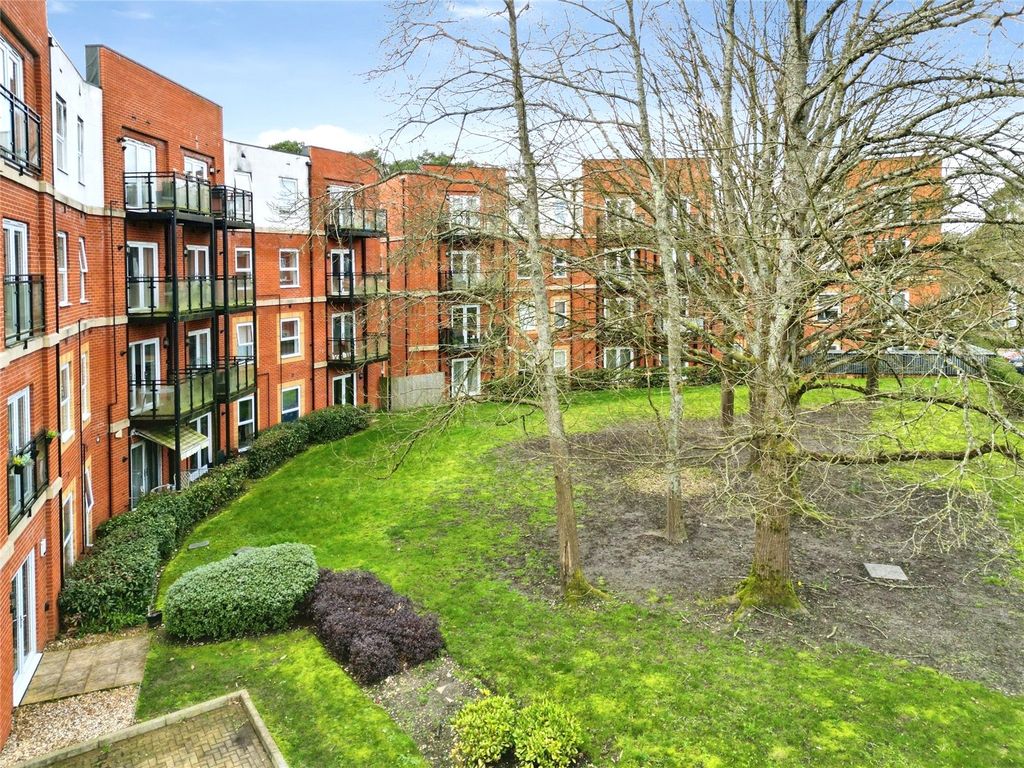 Additional image 5 of 1 bed flat for saleEdrich Grange, Crowthorne, Berkshire RG45