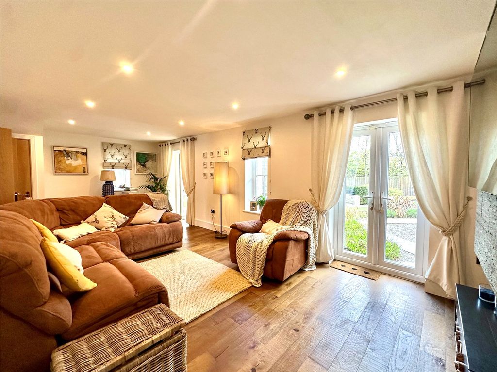 Additional image 3 of 5 bed detached house for saleGosling Close, Wanborough, Swindon SN4