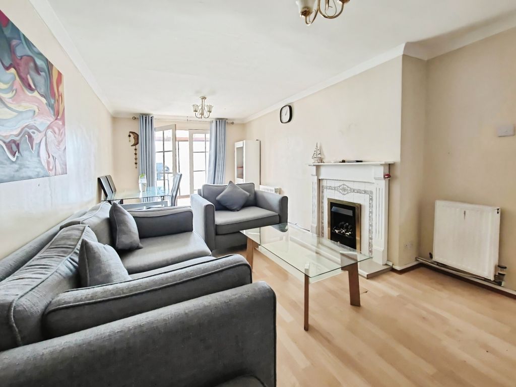 Additional image 3 of 4 bed terraced house for saleBarnett Green, Bracknell, Bracknell Forest RG12