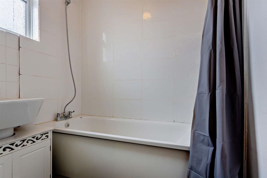 Additional image 11 of 3 bed terraced house for saleStamford Close, Toothill SN5