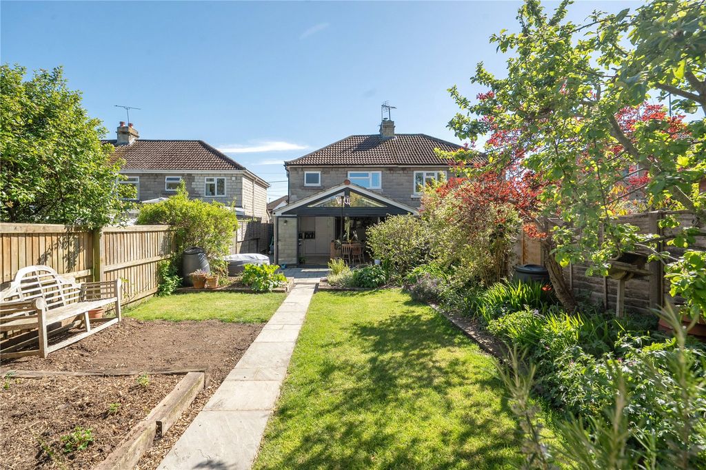 Additional image 17 of 3 bed semi-detached house for saleKing Alfred Street, Chippenham, Wiltshire SN15