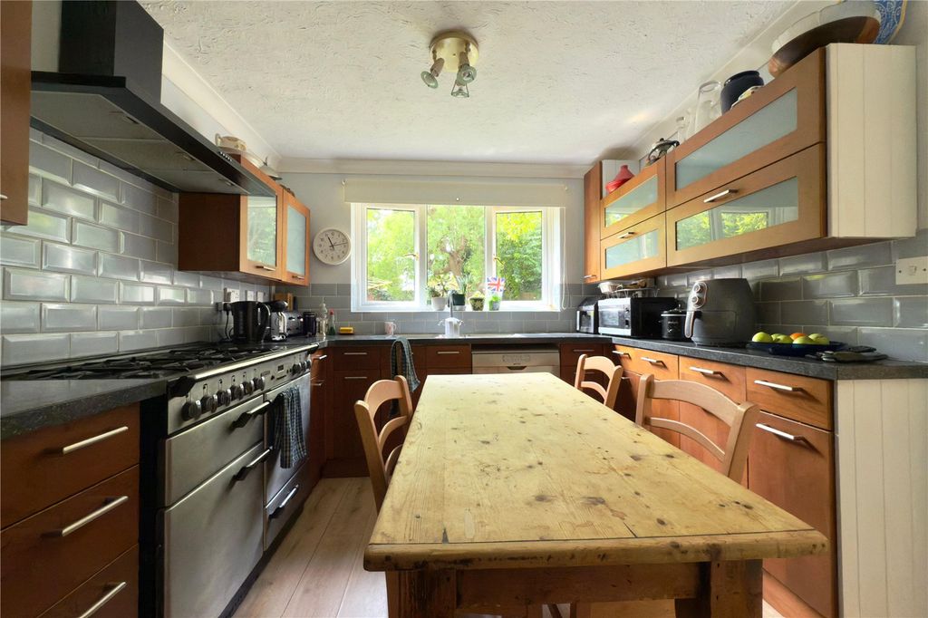 Additional image 7 of 4 bed detached house for saleEddington Road, Bracknell, Berkshire RG12