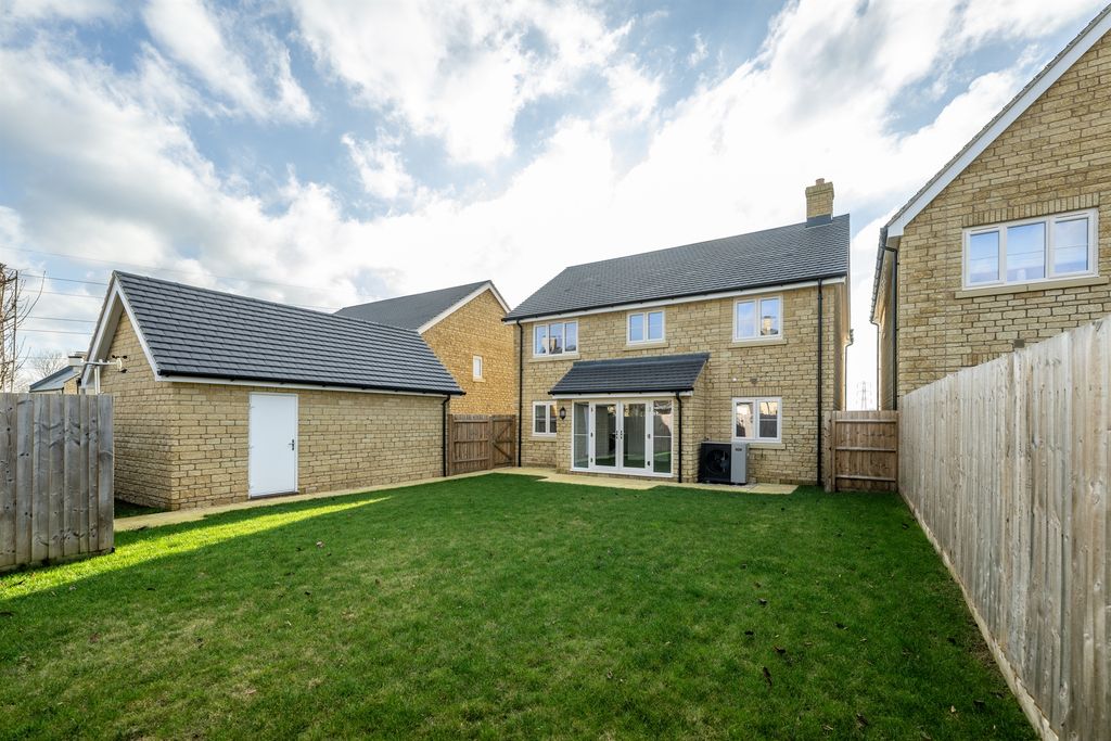 Additional image 2 of 4 bed detached house for saleBarley Close, Great Somerford, Chippenham SN15