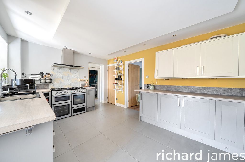 Additional image 5 of 4 bed semi-detached house for saleRowan Road, Swindon SN2