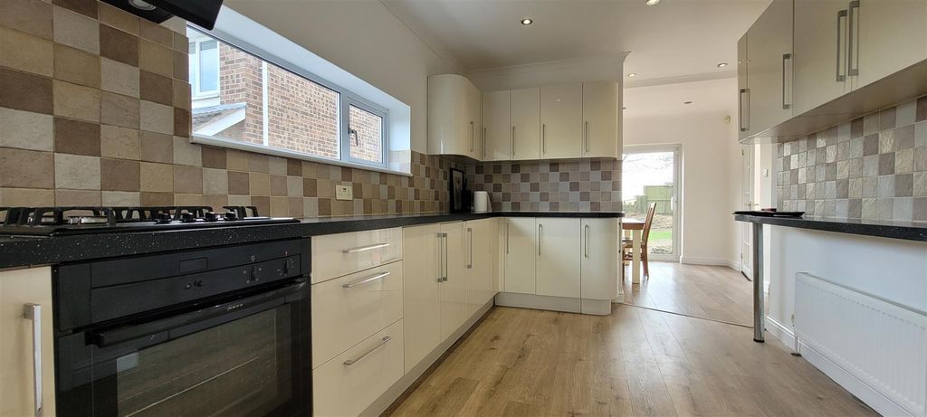 Additional image 4 of 4 bed detached house for saleMatford Hill, Chippenham SN15