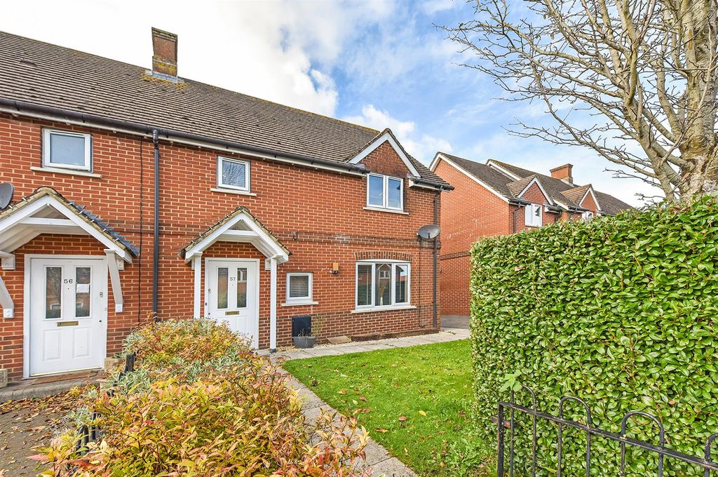 3 bed semi-detached house for saleJohnson Way, Ludgershall, Andover SP11