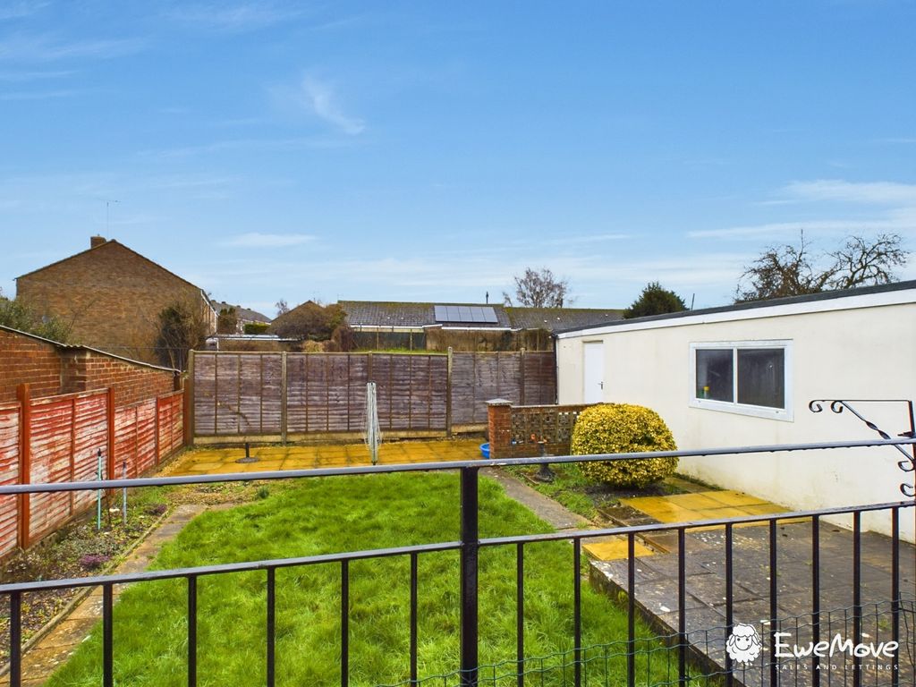 Additional image 10 of 3 bed bungalow for sale8 Moot Gardens, Downton, Salisbury SP5