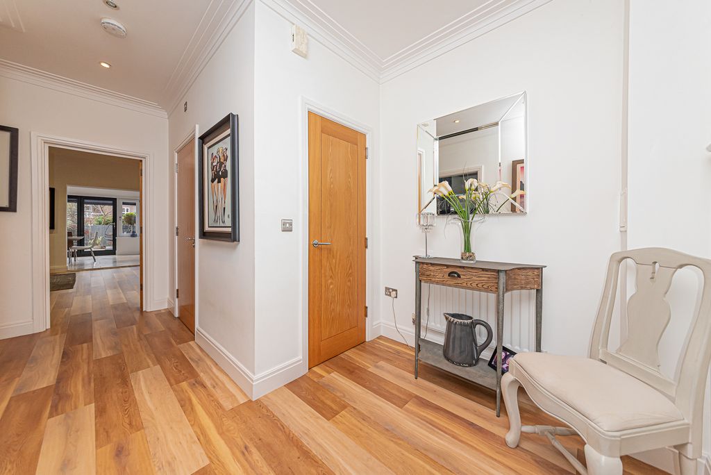 Additional image 8 of 4 bed town house for saleGatcombe Crescent, Ascot, Berkshire SL5