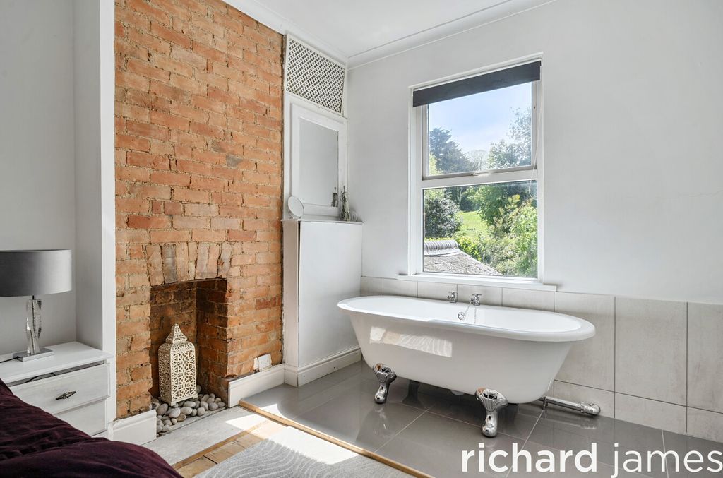 Additional image 8 of 3 bed detached house for saleFairview, Old Town, Swindon SN1