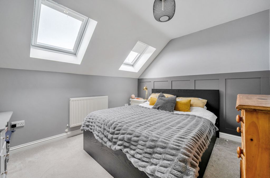 Additional image 16 of 2 bed flat for saleRoebuck Estate, Binfield, Bracknell, Berkshire RG42