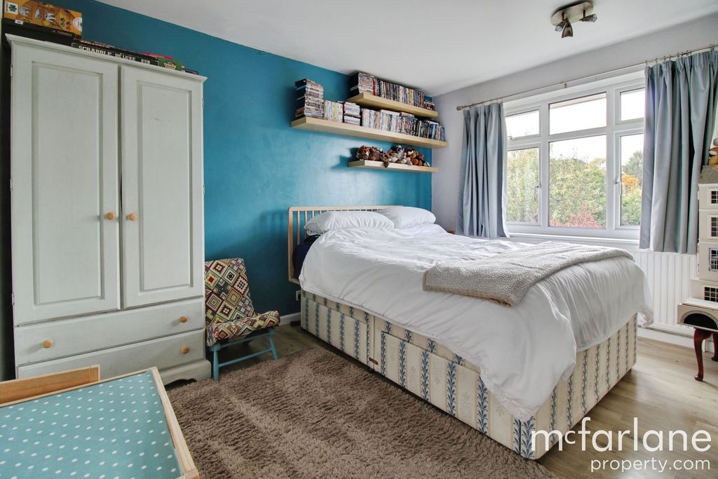 Additional image 7 of 5 bed detached house for saleWindsor Road, Swindon SN3
