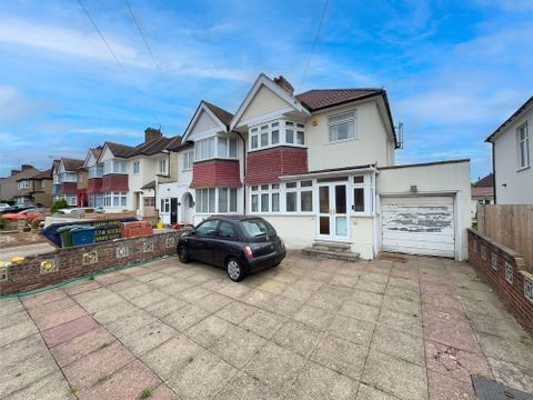 Vancouver Road, Edgware HA8