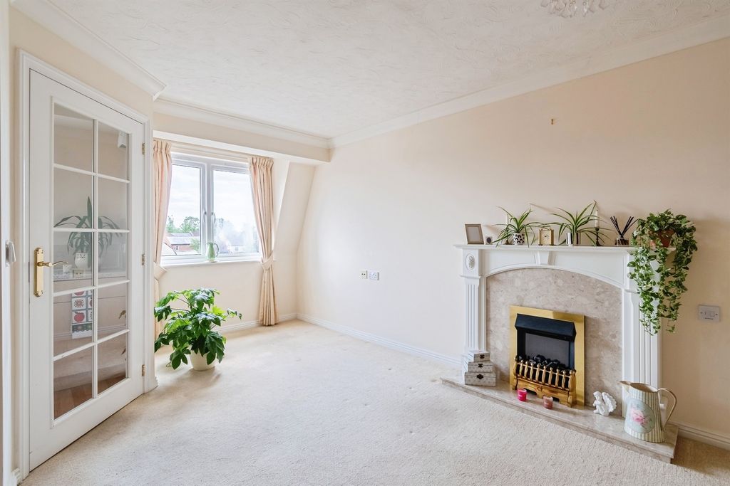 Additional image 2 of 1 bed flat for saleGladstone Road, Chippenham SN15