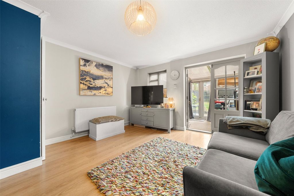 2 bed terraced house for saleCoombe Pine, Bracknell, Berkshire RG12 photo 3