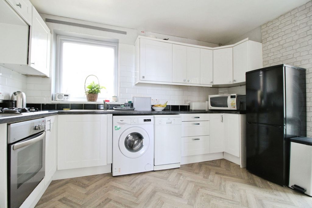 Additional image 10 of 3 bed semi-detached house for saleSpringfield Crescent, Royal Wootton Bassett SN4