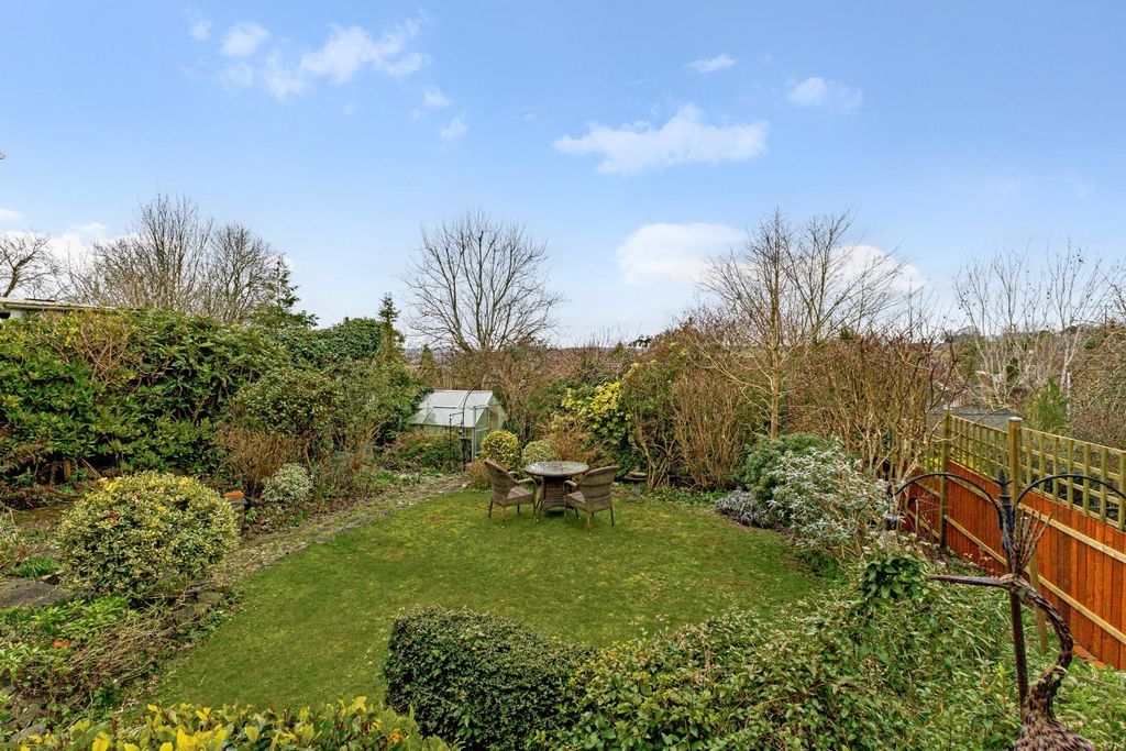 Additional image 23 of 4 bed property for saleAssisi Road, Salisbury SP1