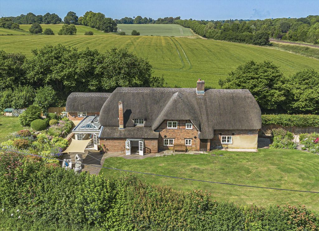 4 bed cottage for saleNew Mill, Pewsey, Wiltshire SN9