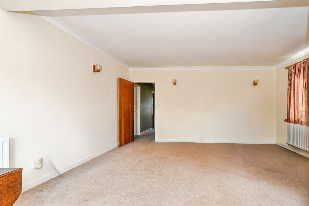 Additional image 4 of 3 bed detached bungalow for saleLong Ridings, Chippenham SN15