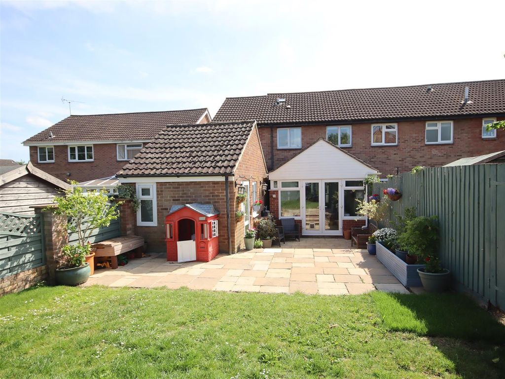 Additional image 20 of 4 bed semi-detached house for saleHolland Close, Chippenham SN15