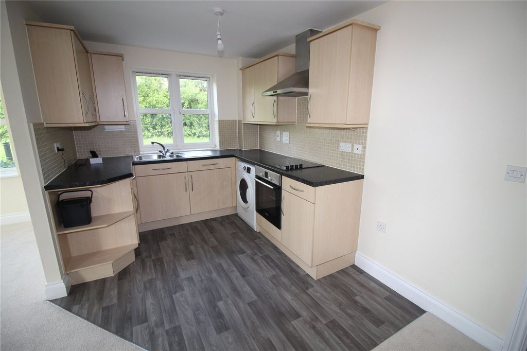 Additional image 5 of 2 bed flat for saleEgdon Close, Haydon End, Swindon SN25