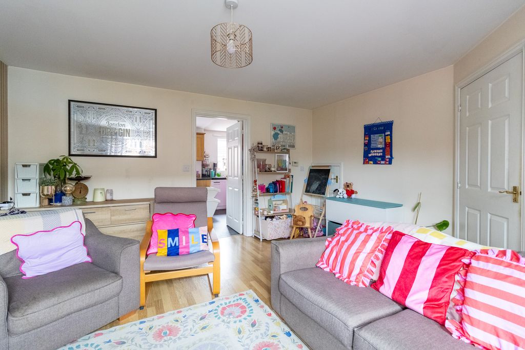 Additional image 4 of 3 bed terraced house for saleOtter Row, Swindon SN3