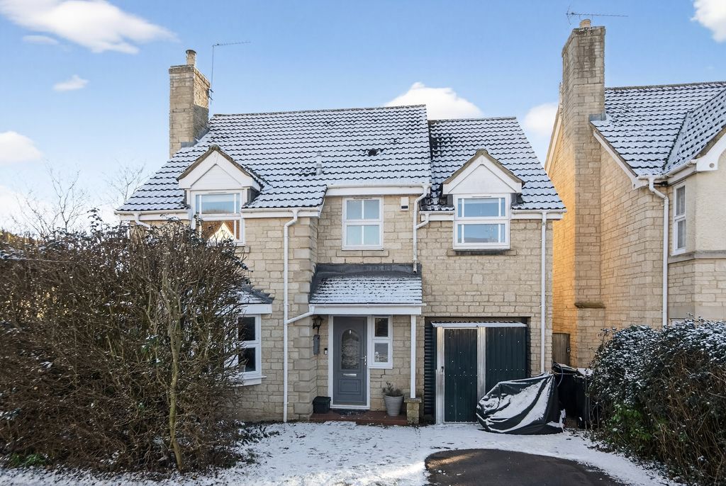 4 bed detached house for saleTurnberry Close - Monkton Park, Chippenham SN15