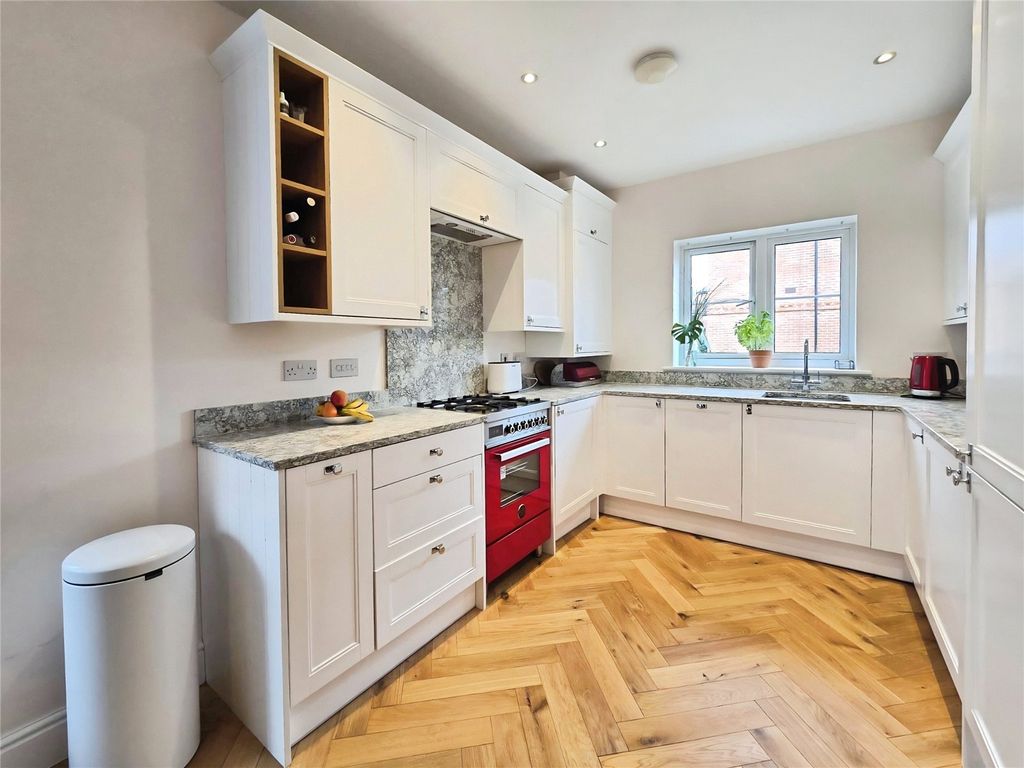 Additional image 2 of 3 bed detached house for saleRedstart Croft, Bracknell, Berkshire RG12
