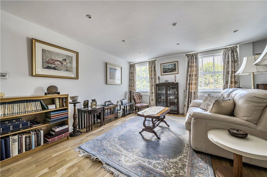 Additional image 9 of 2 bed flat for saleChurch Street, Romsey, Hampshire SO51