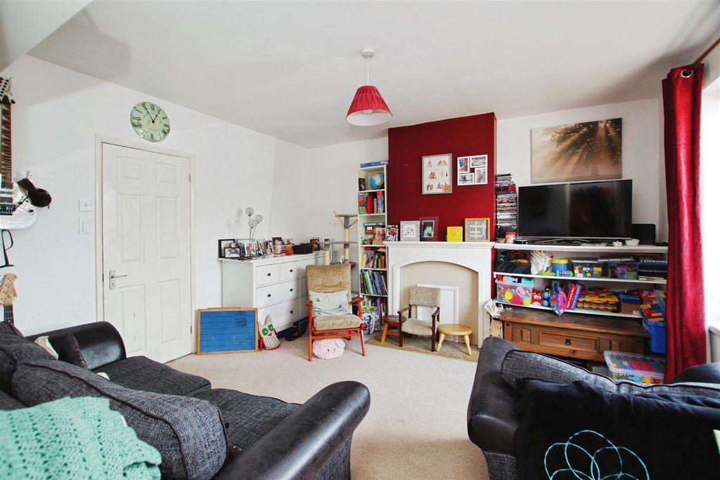 Additional image 6 of 3 bed semi-detached house for saleBourne Road, Moredon, Swindon SN2