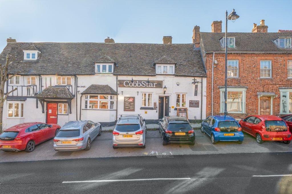 3 bed office for saleHigh Street, Royal Wootton Bassett SN4