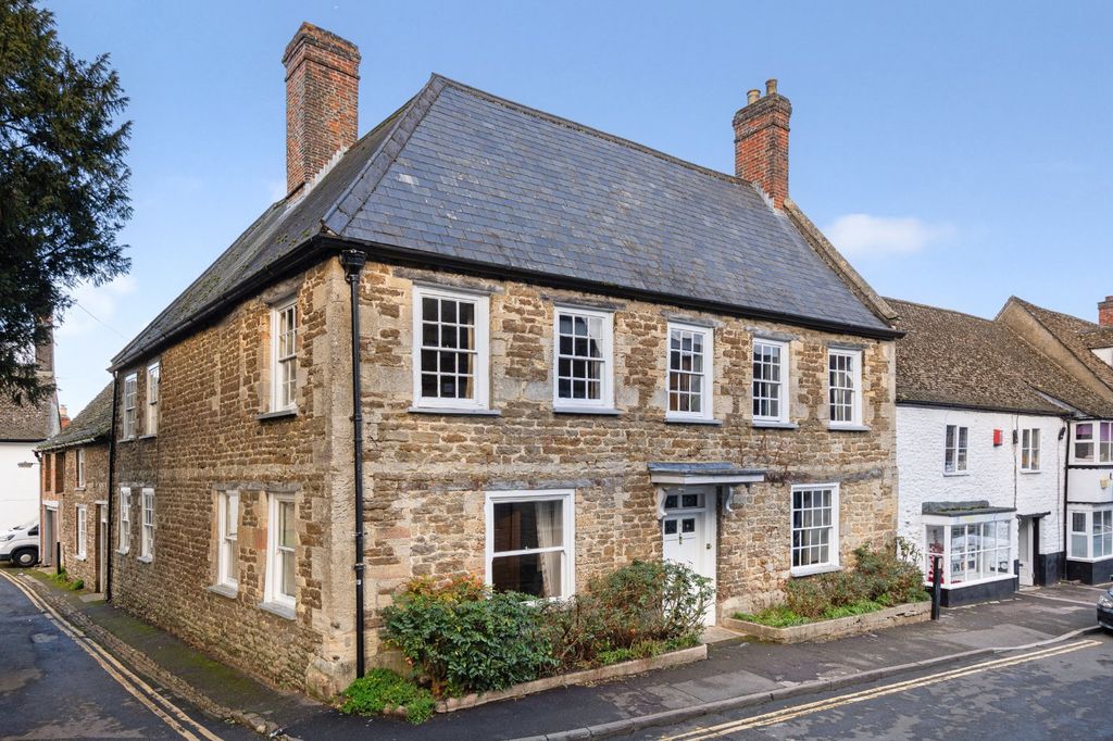7 bed town house for saleSheep Street, Highworth, Wiltshire SN6
