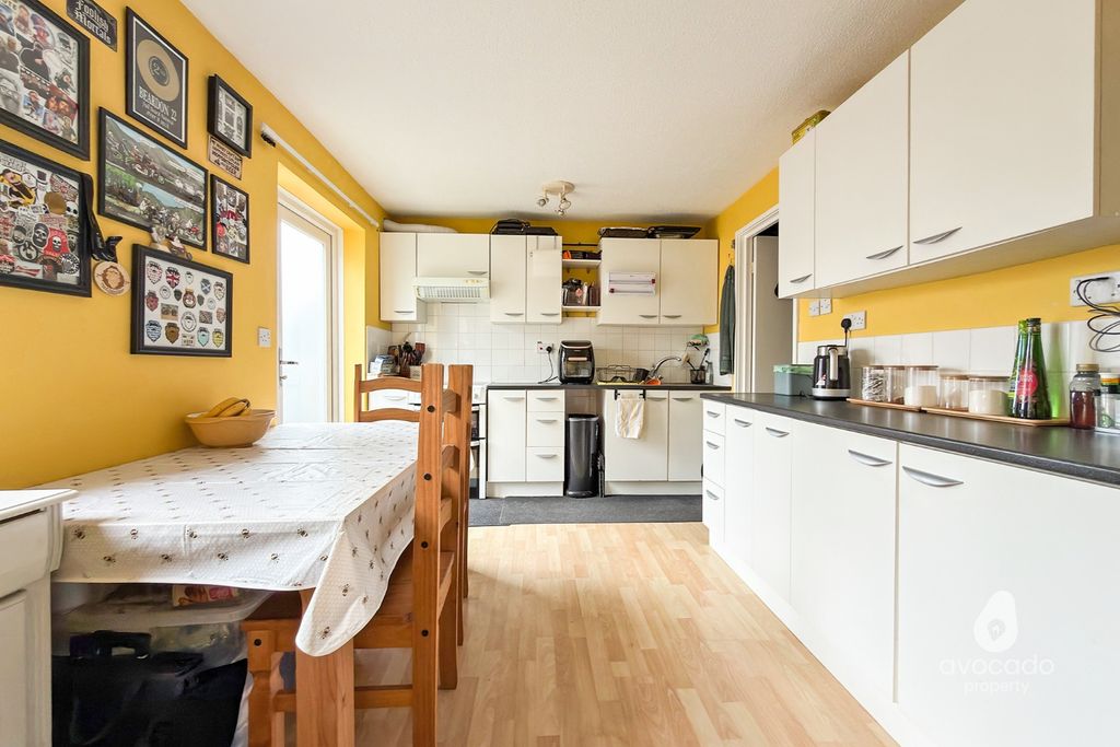Additional image 4 of 3 bed end terrace house for saleNaseby, Bracknell RG12