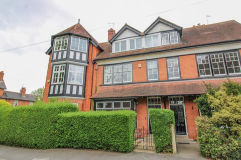 Knighton Drive, Knighton LE2