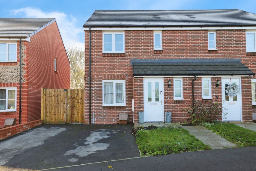 3 bed semi-detached house for saleSheppard Lane, Salisbury SP2