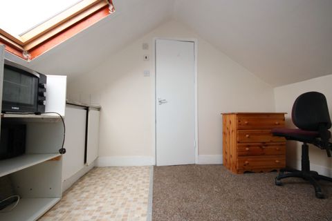 Pakeman Street, Islington N7, Studio to rent