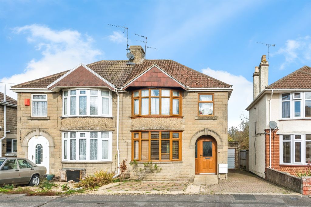 3 bed semi-detached house for saleChurchward Avenue, Swindon SN2