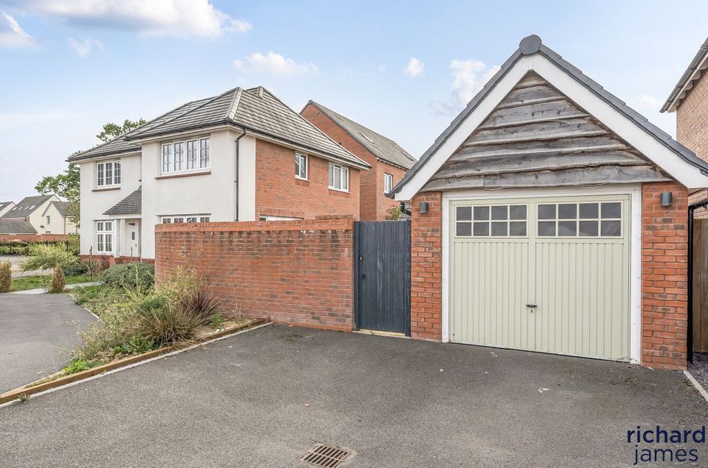 Additional image 17 of 4 bed detached house for saleCrofton Road, Swindon SN3