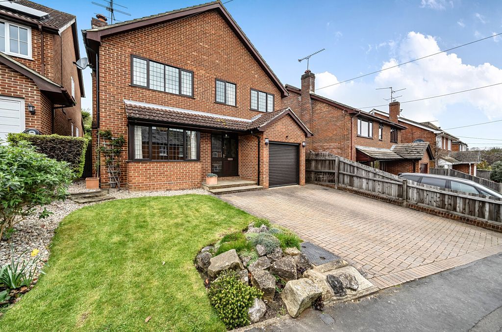 4 bed detached house for saleRose Hill, Binfield, Bracknell RG42