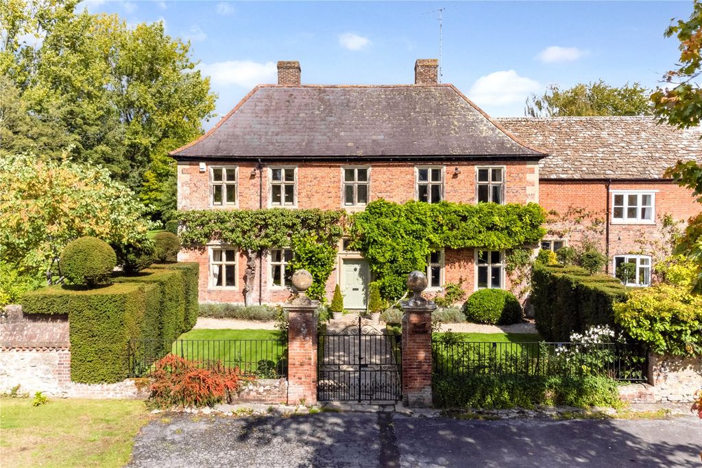 6 bed detached house for saleChurch Street, West Lavington, Devizes, Wiltshire SN10