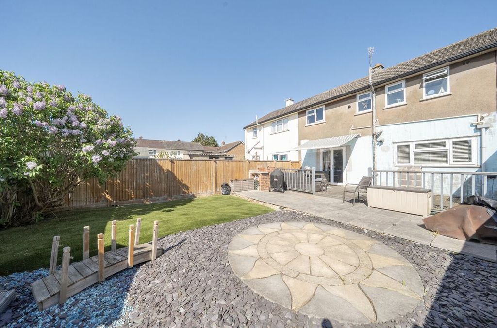 Additional image 3 of 3 bed terraced house for saleKingsway Close, Park South, Swindon SN3