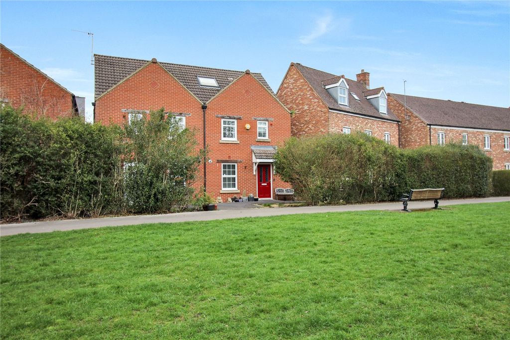 Additional image 20 of 4 bed semi-detached house for saleCharmind Walk, Winterbourne Road, Swindon, Wiltshire SN25