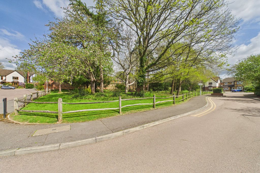 Additional image 13 of 2 bed terraced house for saleHoratio Avenue, Warfield, Berkshire RG42