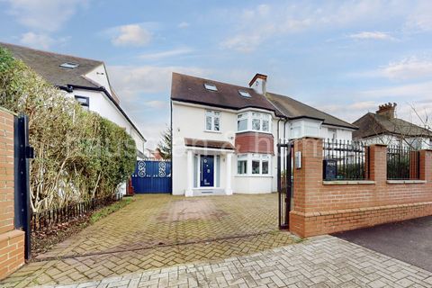 The Vale, Golders Green NW11