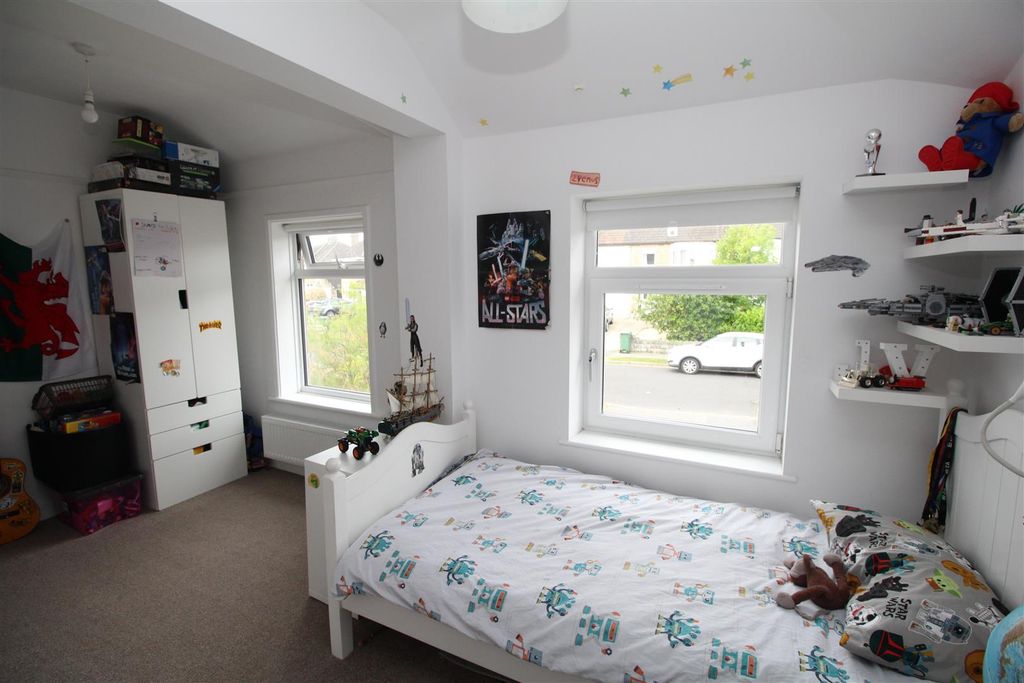 Additional image 19 of 4 bed semi-detached house for saleEast Yewstock Crescent, Chippenham SN15