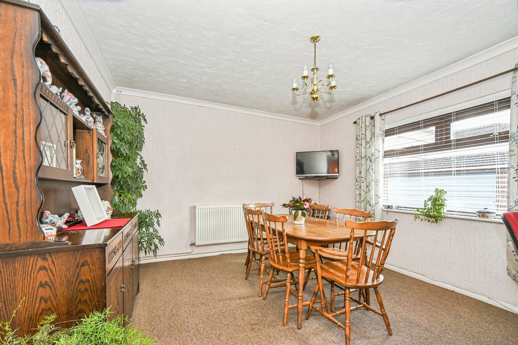 Additional image 7 of 3 bed detached bungalow for saleBelmont Close, Swindon SN3