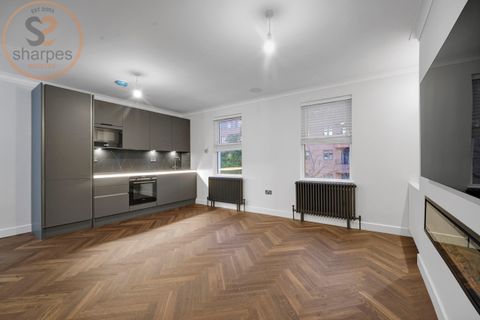Pembroke Road, London, Greater London W8