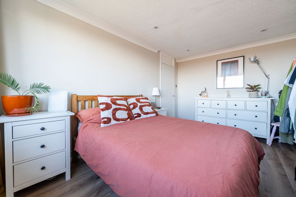 Additional image 13 of 3 bed semi-detached house for saleValleyside, Kingshill, Swindon SN1